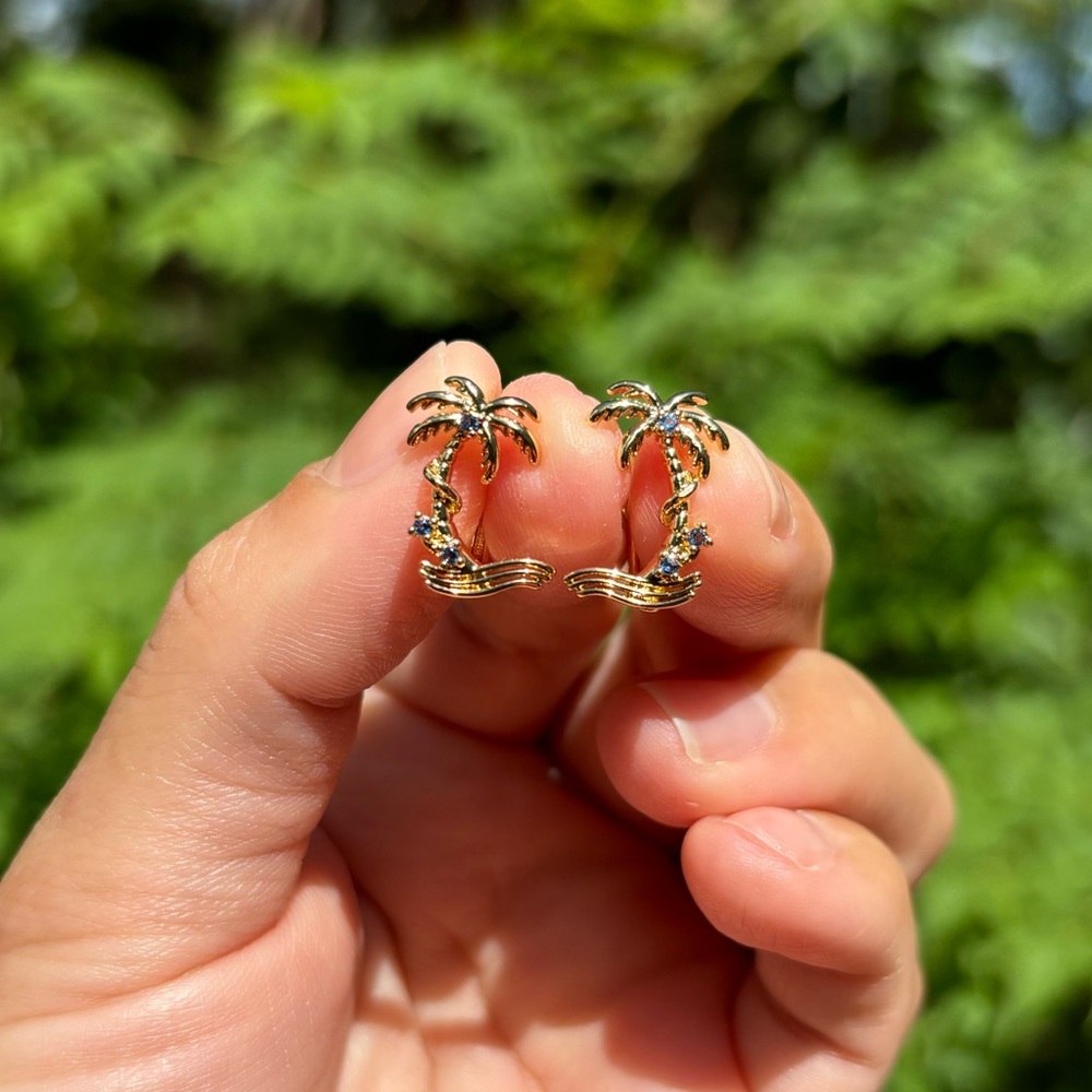 18K Gold Plated Stainless Steel Palm Tree with Blue Diamonds Hoop Earrings - Picture 2 of 6